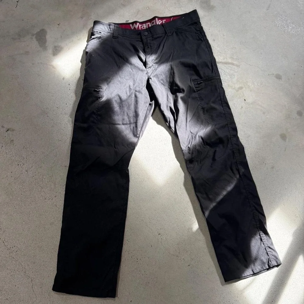Wrangler Cargo Pants Men's 36x30 Black Utility Work Tactical Outdoor Hiking